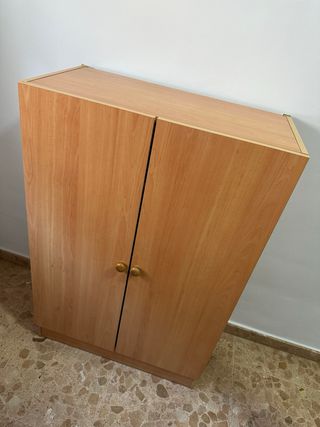 Mueble de almacenaje de madera