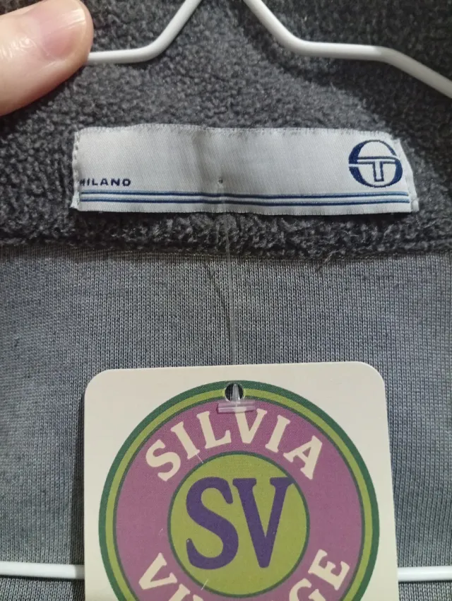 Felpa Sergio Tacchini grigia
Taglia L 