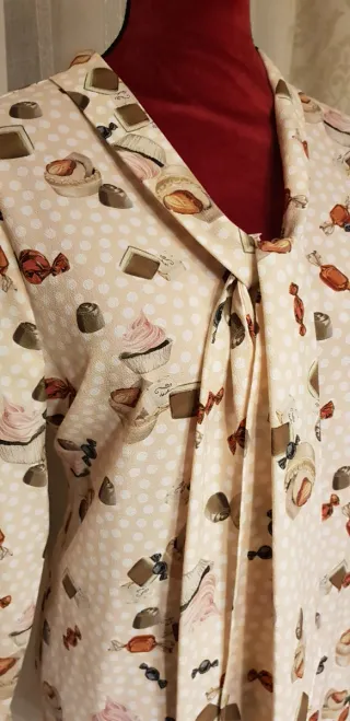 Blusa Bleu D'Azur estampado cupcakes