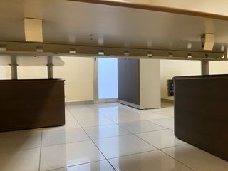 Mesa y modulo estantería de despacho
