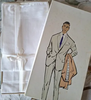 12 fazzoletti bianchi,  nuovi,scatola originale