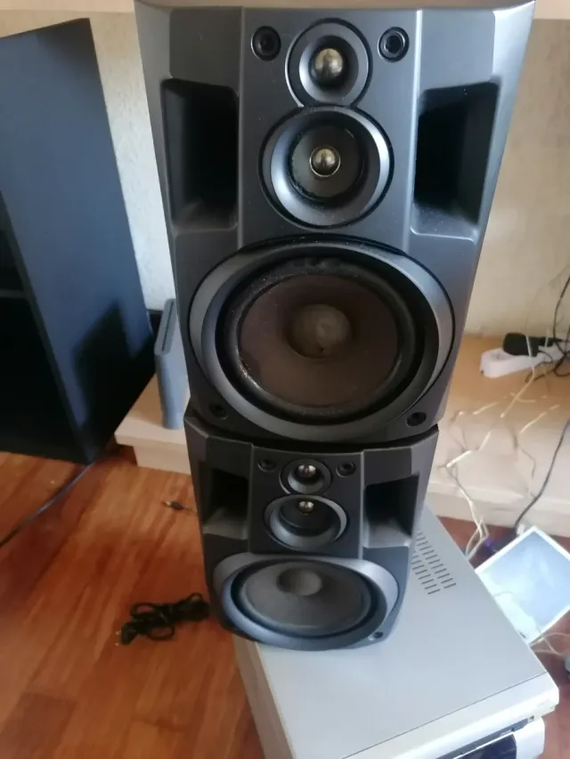 Altavoces JVC 6 Ohms