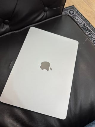 MacBook Air 13 M3 256GB con Garantía