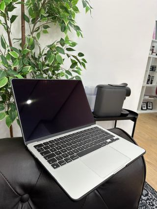 MacBook Air 13 M3 256GB con Garantía