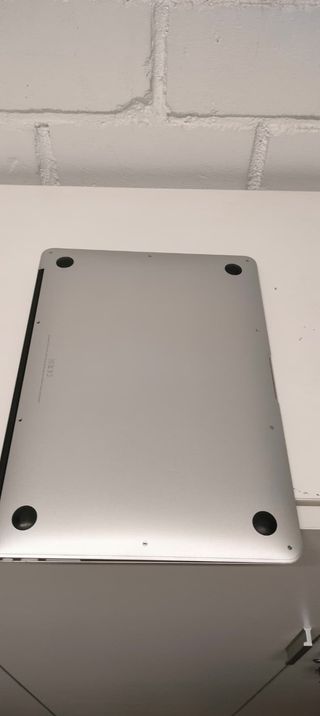 MacBook Air 2017 A1466 Plata + REGALOS