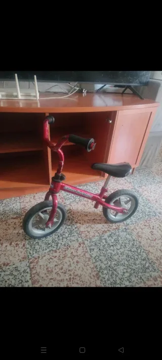 Bicicleta sin pedales marca Chicco