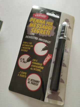 Mix oggetti: portapillole, penna segreta, portapen