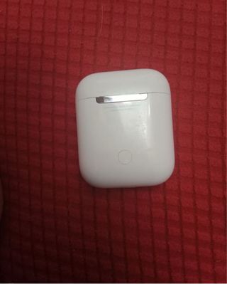 iPhone X da 256 GB e AirPods (separati e in confezione)