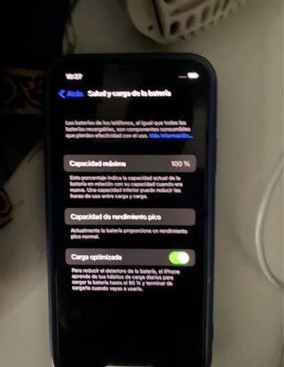 iPhone X da 256 GB e AirPods (separati e in confezione)