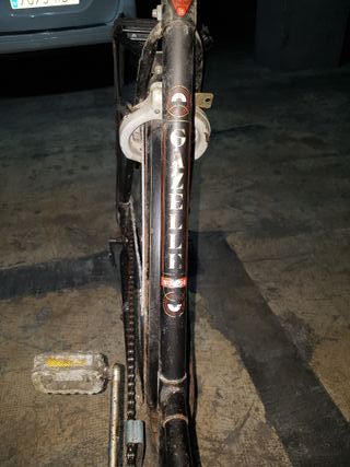 Bicicleta holandesa Gazelle Antigua