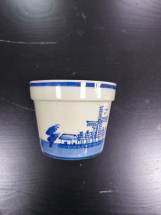 Maceta decorativa azul y blanca