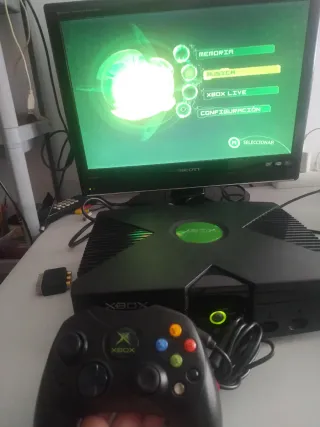 Xbox Clásica Negra + Mando + Juego