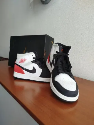 Nike Air Jordan 1 Mid
