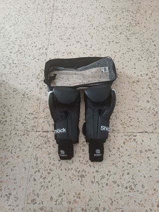 Guantes Boxeo Leone 1947 con su funda + Vendas