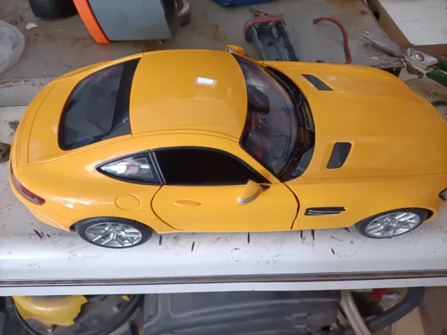 MERCEDES AMG GT con Radio Control