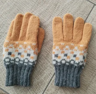 Guantes de niño con diseño 5 años. 