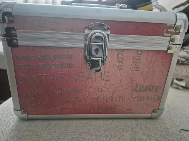 Neceser rosa y plateado