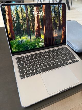 MacBook Air 13 2025 Plata