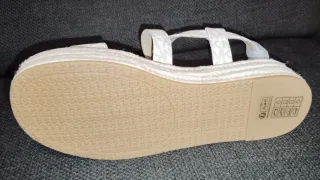 Sandalias Michael Kors Beige y Blancas