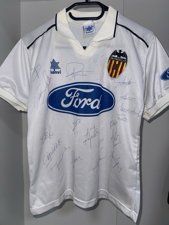 Camiseta Valencia CF 96/97 Firmada Luanvi original