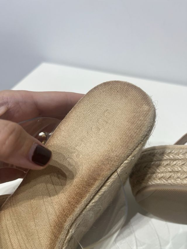 Alpargatas cuña transparentes beige