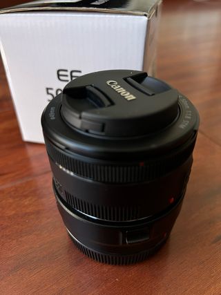 Cámara Canon EOS R6 Mark II Híbrida + lente 50mm