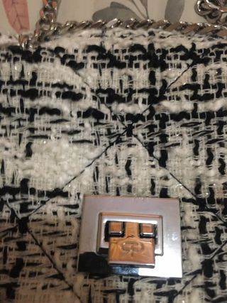 Bolso Parfois tweed blanco y negro