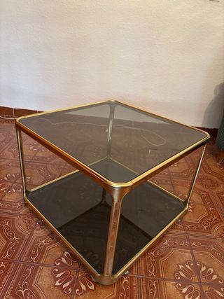 Mesita auxiliar cristal y metal dorado