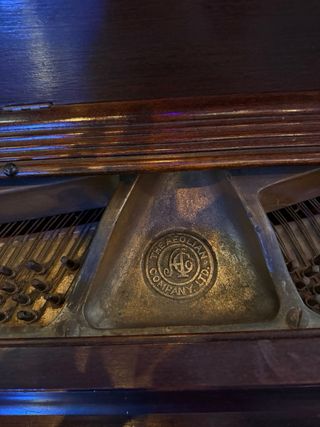 Piano Steck Marrón