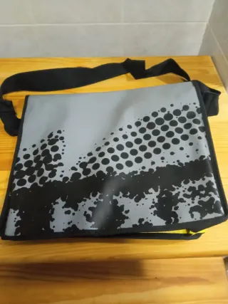 Bolso bandolera y portafolio Honda negro/rojo