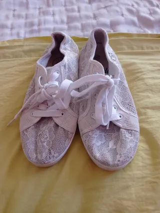 Zapatillas Inside encaje blancas talla 37