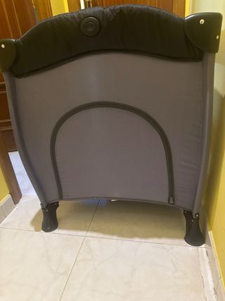 Cuna de viaje portátil. Sleep n play center