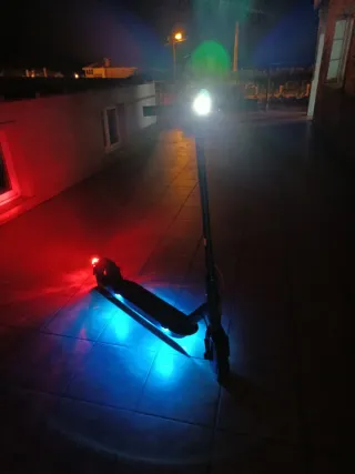 Patinete eléctrico con luces LED Xiaomi pro 2 