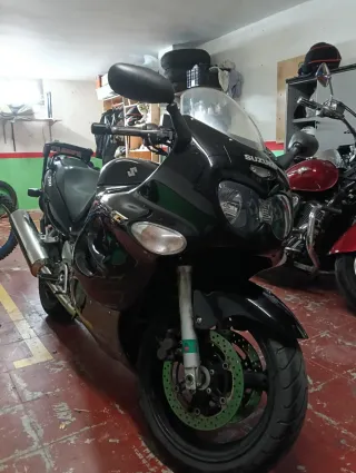 Suzuki GSX750F