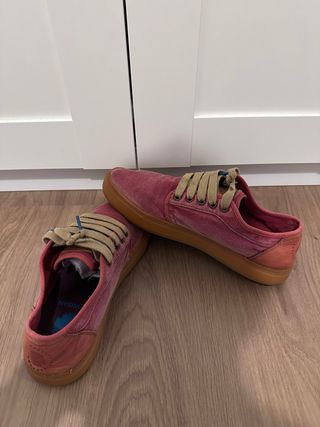 Zapatillas Satorisan rosas/rojas