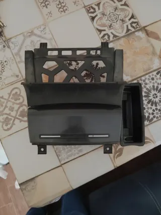 Cenicero Audi A3 8P Completo