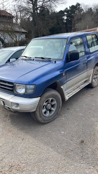 Mitsubishi Montero 2001