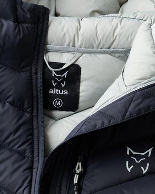 Chaqueta Altus Denali con capucha gris