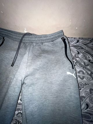 Pantalón chándal Puma gris