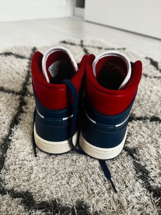 Nike Air Jordan 1 Mid Azul Rojo Blanco