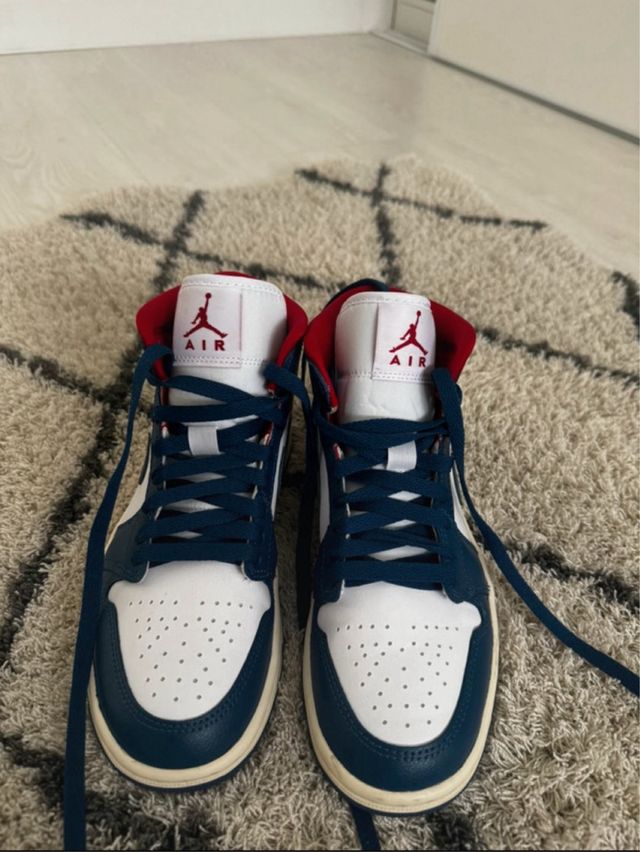 Nike Air Jordan 1 Mid Azul Rojo Blanco