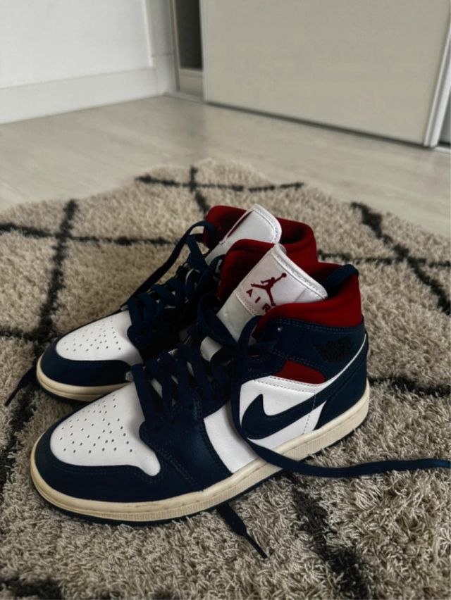 Nike Air Jordan 1 Mid Azul Rojo Blanco