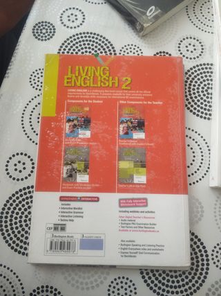 Living English 2 Bachillerato: Student´s book
