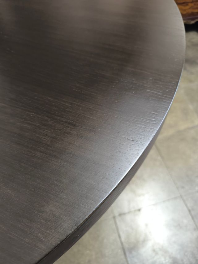 Mesa redonda comedor. diseño italiano. Calidad