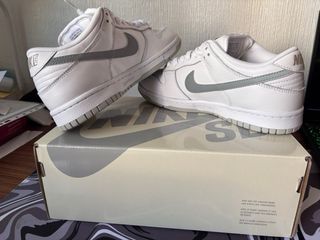 Nike SB Dunk Low Supreme