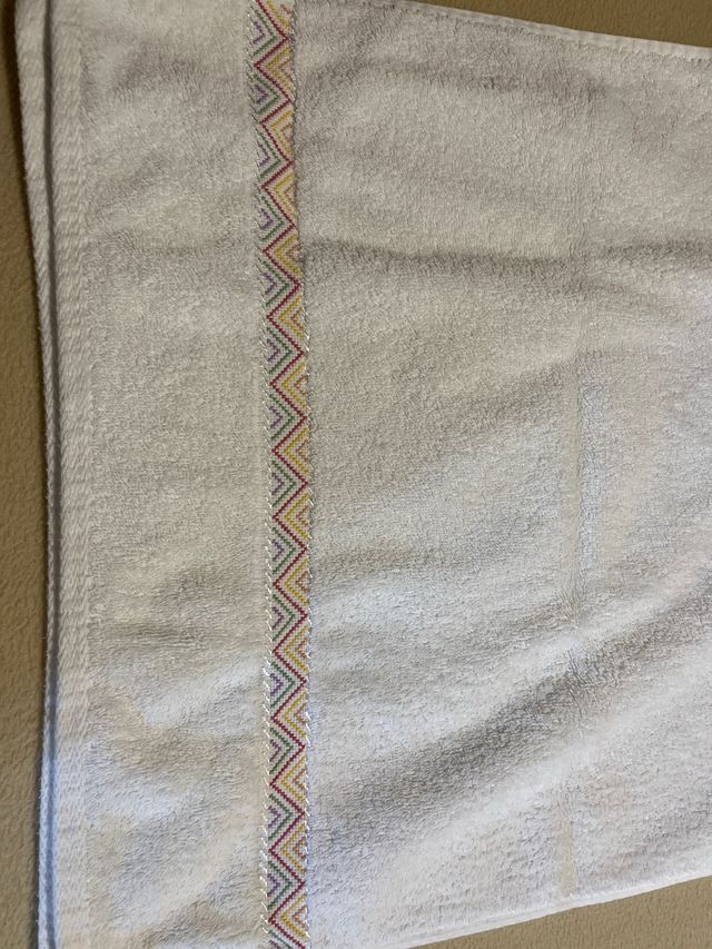 Asciugamano per bambini ricamato con il nome MARIA