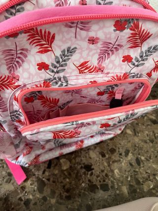 Mochila escolar floral rosa