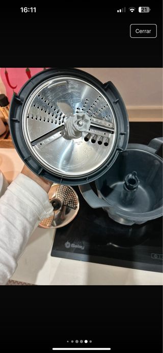 Thermomix TM6 con vaso cubilete y cortador