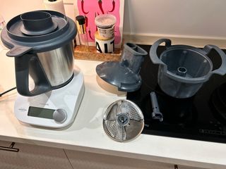 Thermomix TM6 con vaso cubilete y cortador