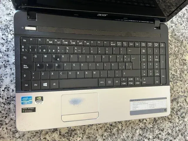 Computer portatile Acer Aspire E1-571G - 15,6 pollici